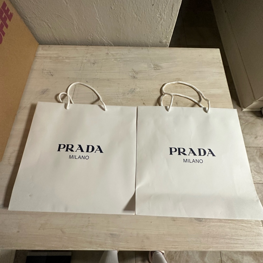 2 shopping Prada bags🖤🤍🤍🖤🖤